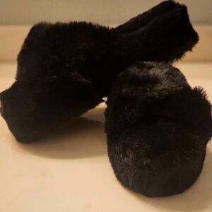 NWOT PINK Victoria's Secret Platform Black Faux Fur Slippers Size Medium